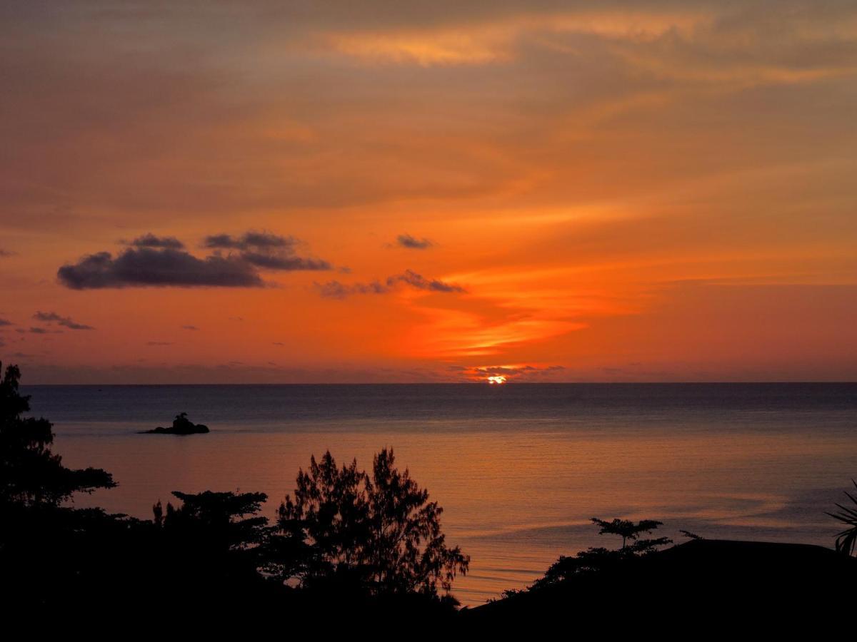 Red Coconut Self-Catering Daire Baie Lazare  Dış mekan fotoğraf